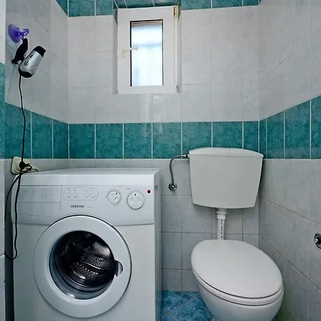 Classy Center * Σπλιτ