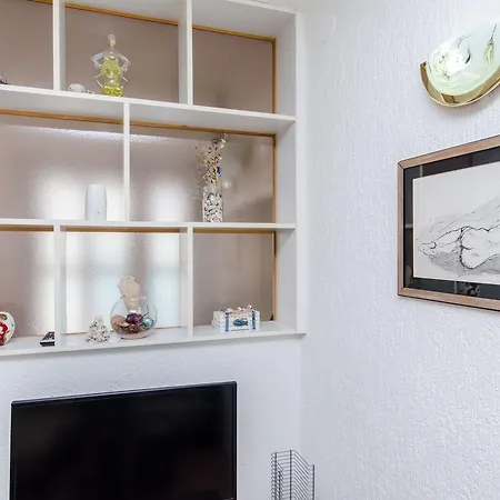 Classy Center Apartment Split